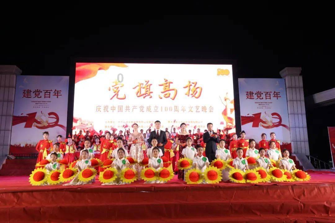 凌晨金店大门敞开,展柜放满金饰却空无一人,幸好……看看吧